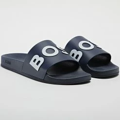 Remise 👏 Claquettes Bay Slide 50471271 Dark Blue de BOSS ⭐
