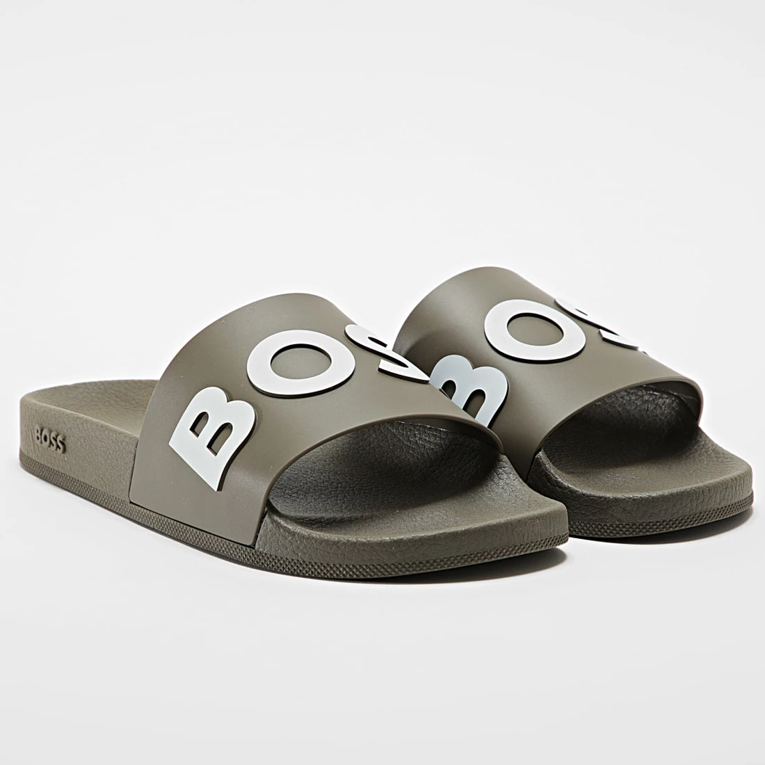 Grosses soldes ✔️ Claquettes Bay Slide 50471271 Dark Green de BOSS 🛒