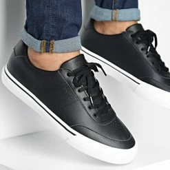 Les meilleures critiques de ✨ Baskets Aiden Tennis 50480518 Black de BOSS 😉