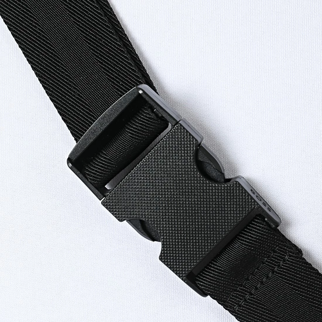 De gros ✨ Sac Banane Catch 50481395 Noir Doré de BOSS 🤩 – Image 4