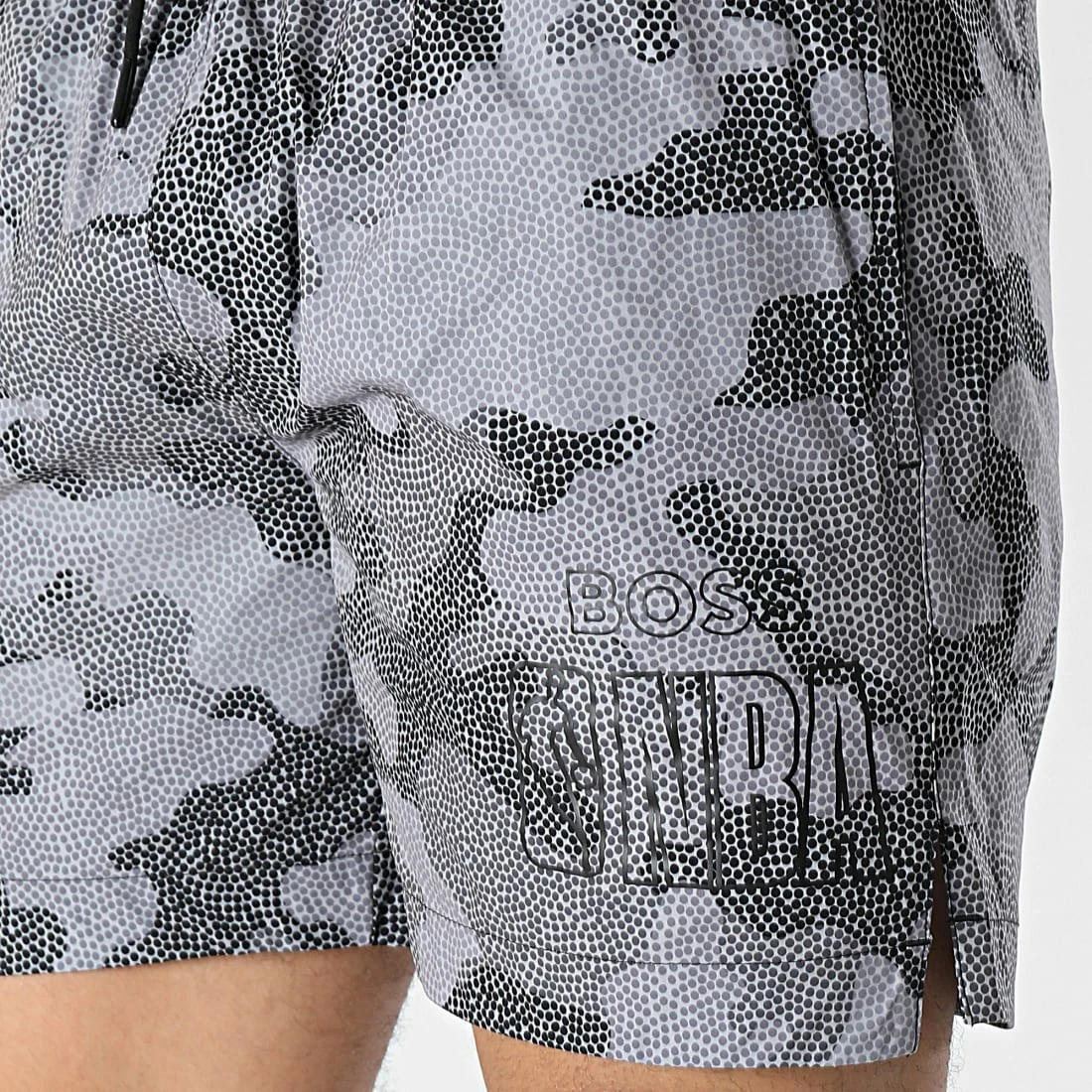 Coupon ⌛ Short De Bain NBA 4.0 50478629 Gris Camouflage de BOSS 🤩 – Image 2
